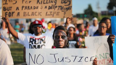 美国黑人青年被射杀，种族问题仍堪忧