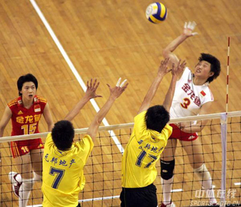 Women's volleyball team lost to Guangdong men