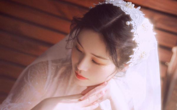 晚萤沈亦舟小说我被送去黑市当美人扇后，他们悔疯了全文免费阅读