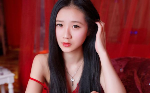 白芊芊谢昀之第20章 闪婚不孕青梅后，让我被网暴八年的影后跪求原谅小说全部章节目录