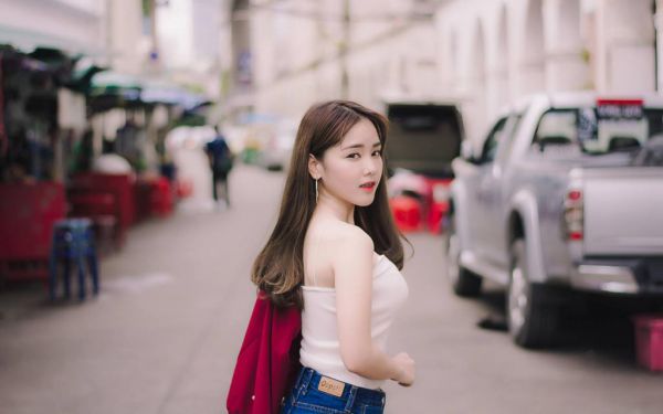 被攻略女占据身体后，我成了慈善系统在线阅读无弹窗 被攻略女占据身体后，我成了慈善系统未删节小说