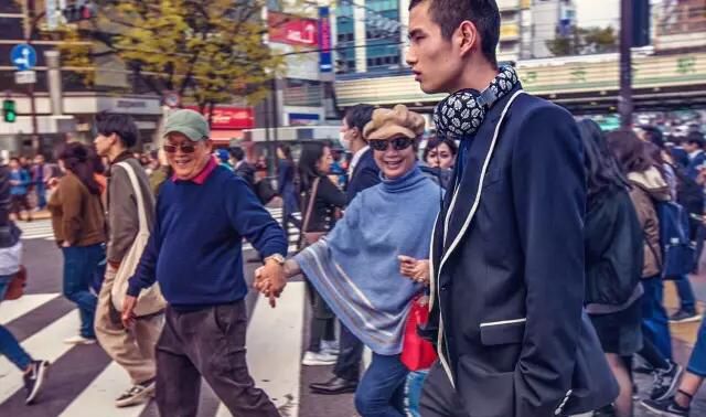 杜嘉班纳这组广告，为什么惹怒了中国人？