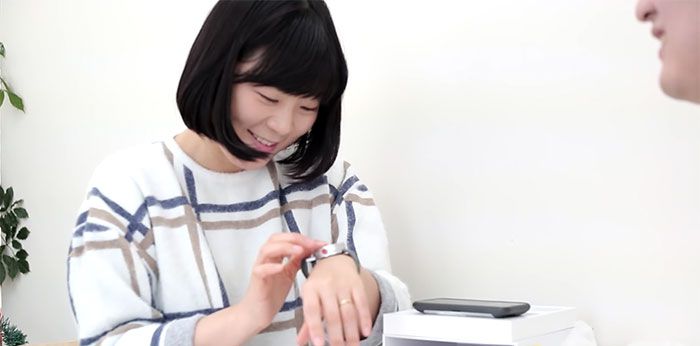 世界上第一块盲人手表出现，看起来好高级！