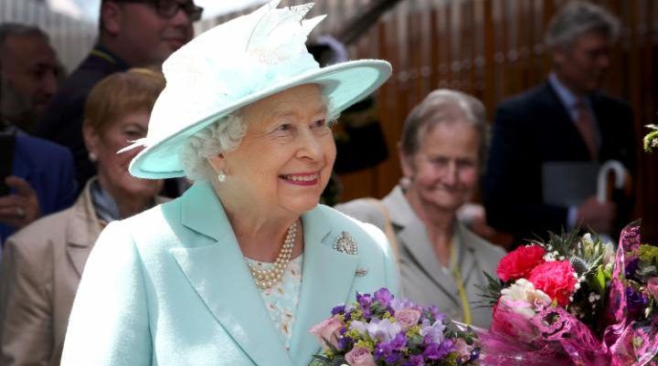 每年要少100万！英国脱欧最受伤是女王啊！