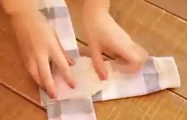 收纳的正确方式：图解如何把袜子叠成豆腐干