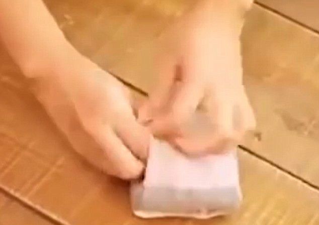 收纳的正确方式：图解如何把袜子叠成豆腐干