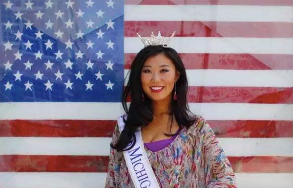 史上第一位亚裔“美国小姐”：网友吐槽太丑了！