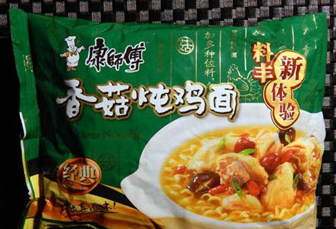 老外直播试吃中国方便面全程：我最爱这款！