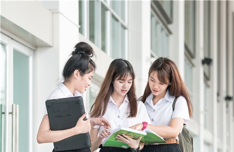 四六级口试：快速提高英语发音的21个技巧