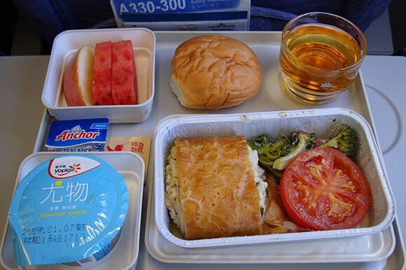 Yum!世界各地航空公司的飞机餐