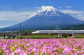 富士山60年来首次封山