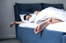 有些人睡眠少身体棒？原来是基因决定的