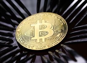 比特币滑向6000美元关口