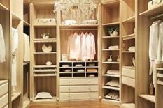清理衣柜 Cleaning Up My Wardrobe